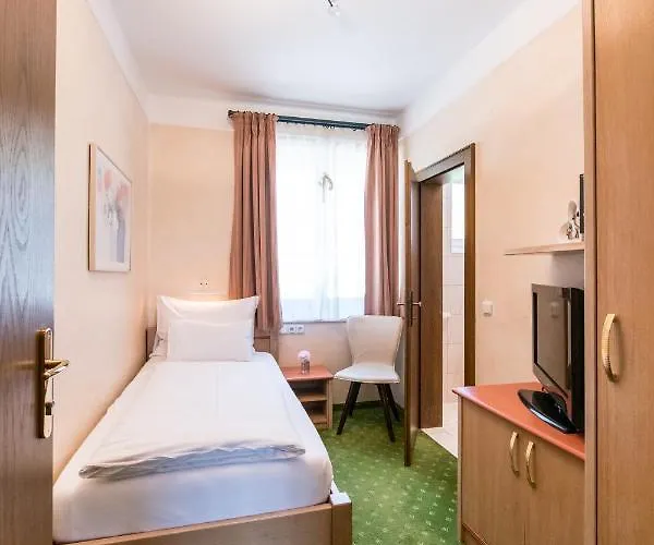 Wunder S Ferienpension Apartahotel 4*